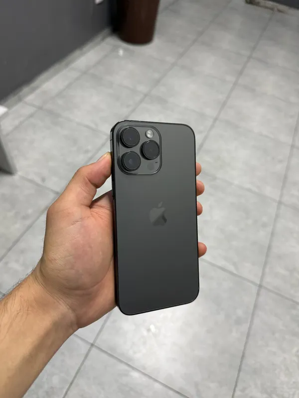 iPhone 1 iPhone 1