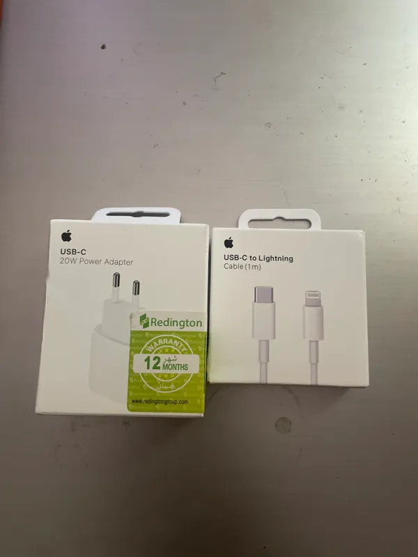 Iphone zaryadkasi Iphone zaryadkasi