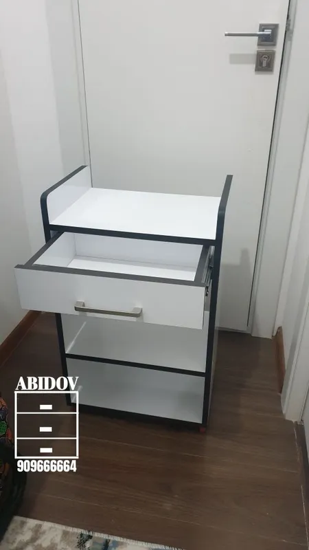 Тумбочка на роликах. Тележка для салона красоты — фото 1