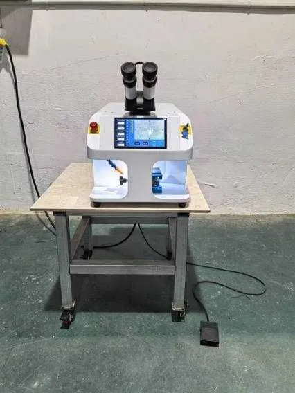 Лазерный сварочный аппарат 200W для ювелирных изделий (YAG Laser) — фото 4 Лазерный сварочный аппарат 200W для ювелирных изделий (YAG Laser) — фото 4