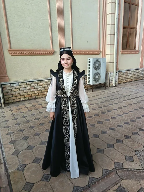 Ансамбил  сотилади 2 та