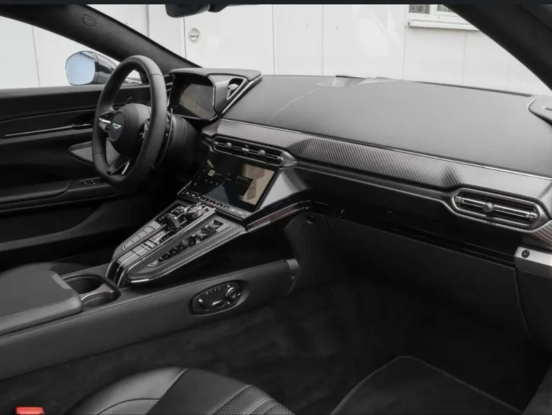 Aston Martin V8 Vantage Coupe 2026 9 Aston Martin V8 Vantage Coupe 2026 9