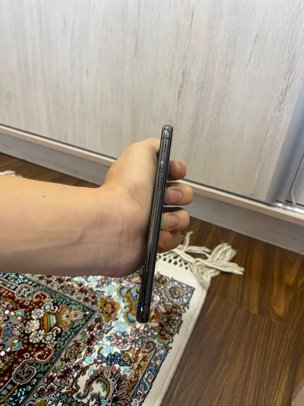 iPhone X 4