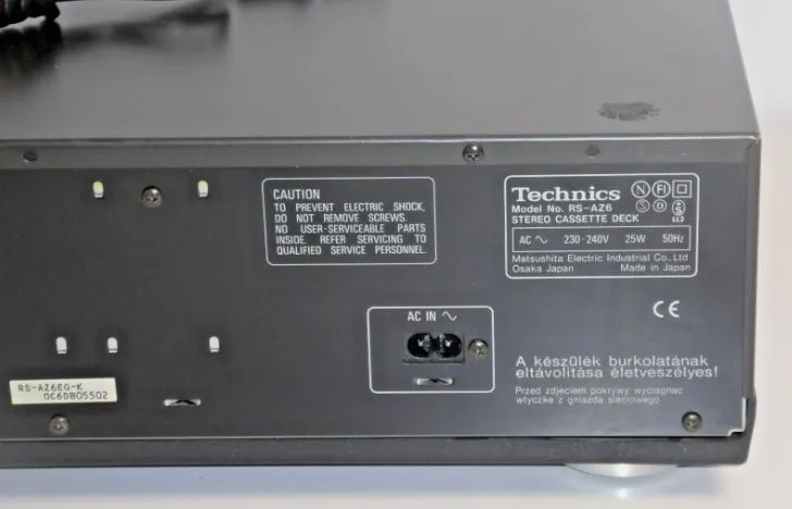 Кассетная дека Technics RS-AZ6 7 Кассетная дека Technics RS-AZ6 7