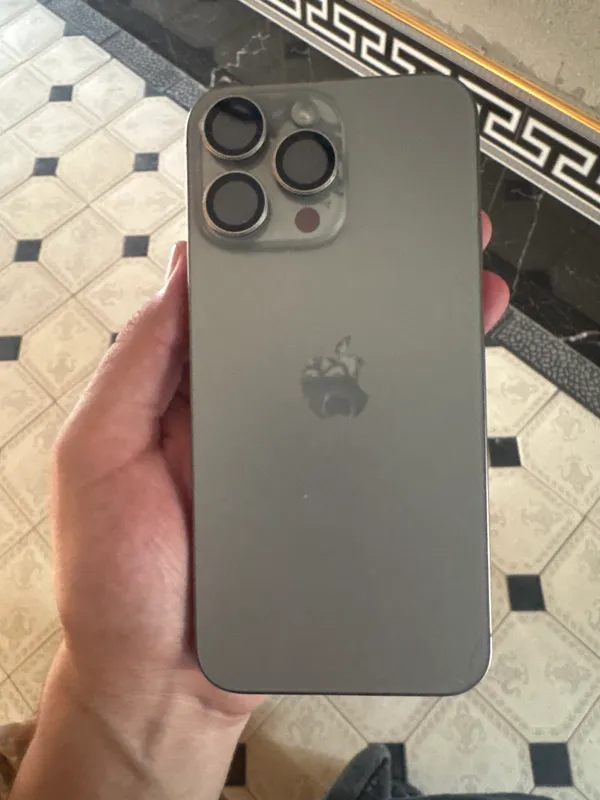 Iphone 15 pro max  holati zoʻr yomkis 89% dak bor