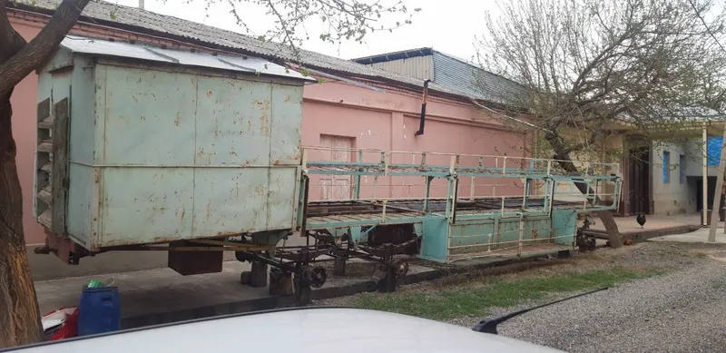 Асал ари прицеп и инструмент