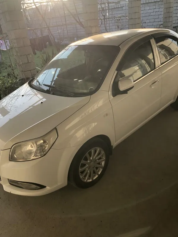 Avtomb Nexia 3 mashina sotiladi 122.000 yurgan 4 pakaleniy metan holat