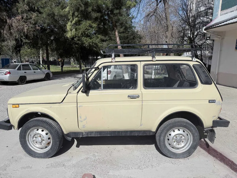 НИВА 1982 года Бежевый — фото 4