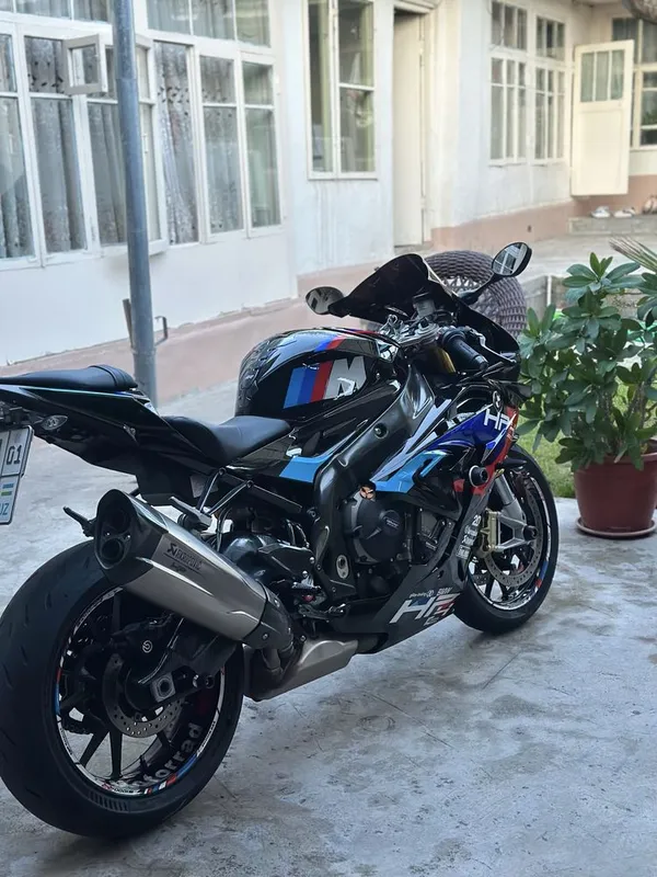 Продаю мотоцикл BMW S1000rr 3 Продаю мотоцикл BMW S1000rr 3