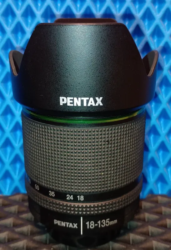 Объектив Pentax 18-135