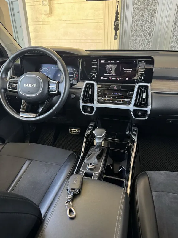 Kia Sorento 2023 yil 7 mestalik 2