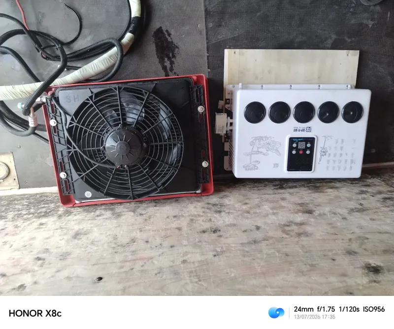 200$ 3 200$ 3