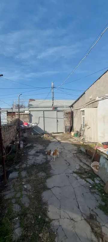 Участок 4,7 соток, дом 2 комнатный. Сергели, ул. РОВД и ул Олчазор — фото 1