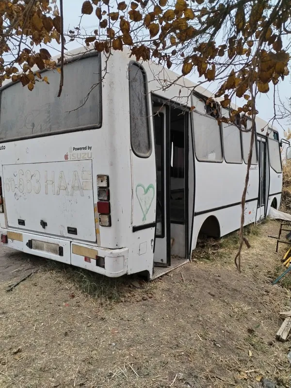 Isuzu aftobus kuzov holati zo'r — фото 2