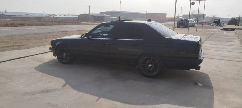 BMW E32 холати нахаду 8 BMW E32 холати нахаду 8