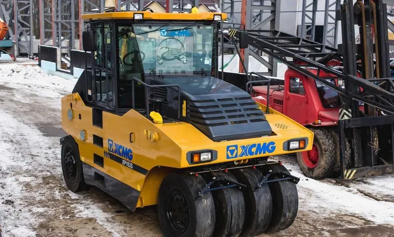 XCMG XP163 самоходный статический пневмоколесный каток 16 тонн — фото 5