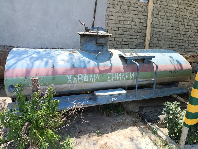 Бензавоз 2.700 тонаа