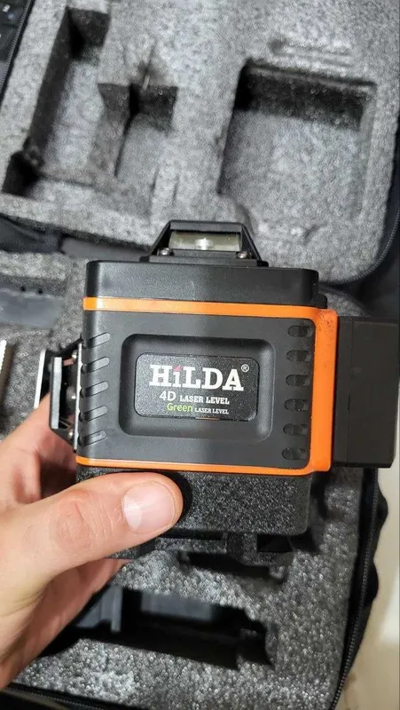 Лазерный уровень Hilda 4d 16 линий green c 2 аккумуляторами и сумкой — фото 2