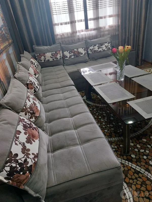 Mehmonxona uchun divan 2 Mehmonxona uchun divan 2