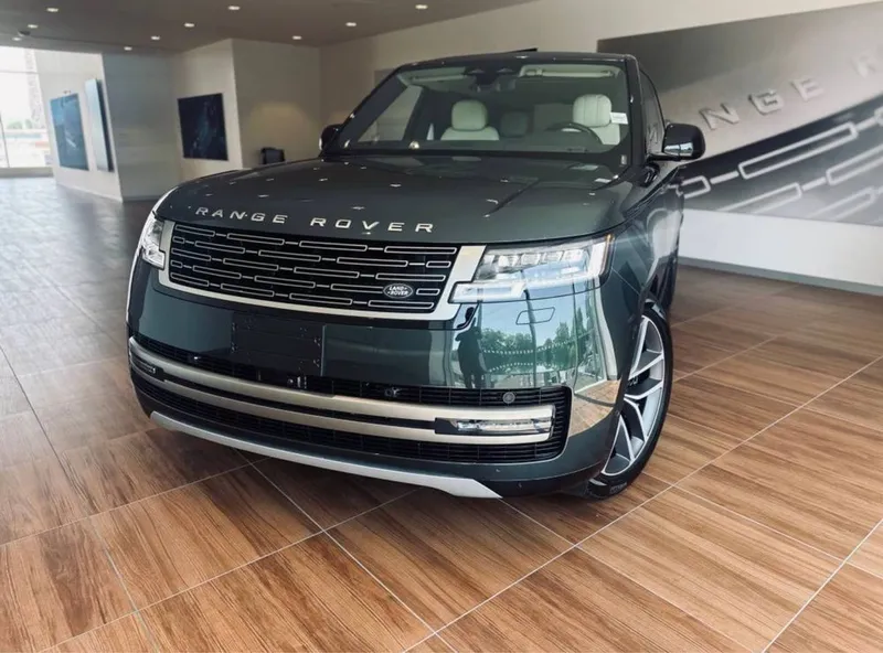 Range Rover P550e PHEV SWB 2026 3 Range Rover P550e PHEV SWB 2026 3