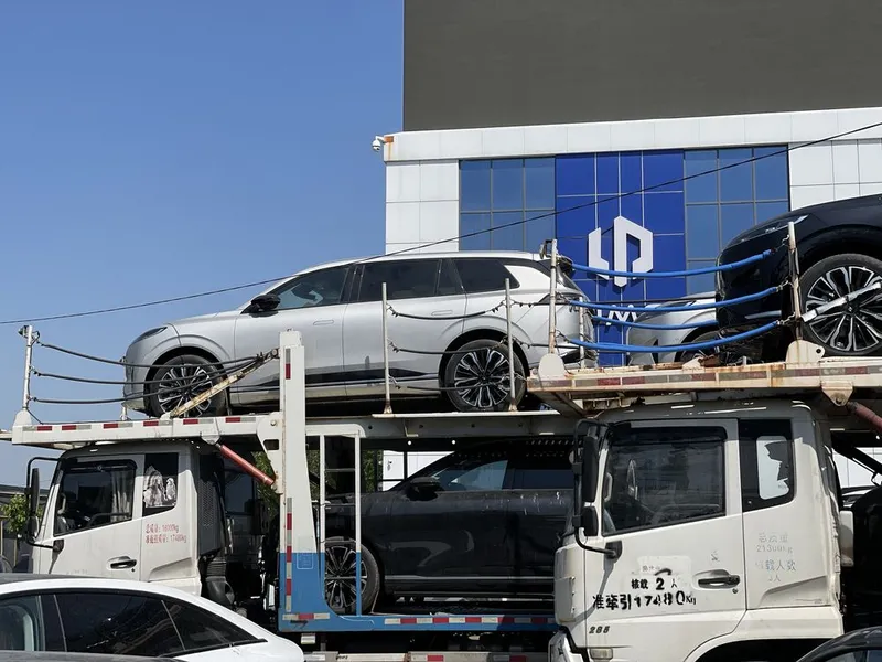 Dongfeng 008 restyling
