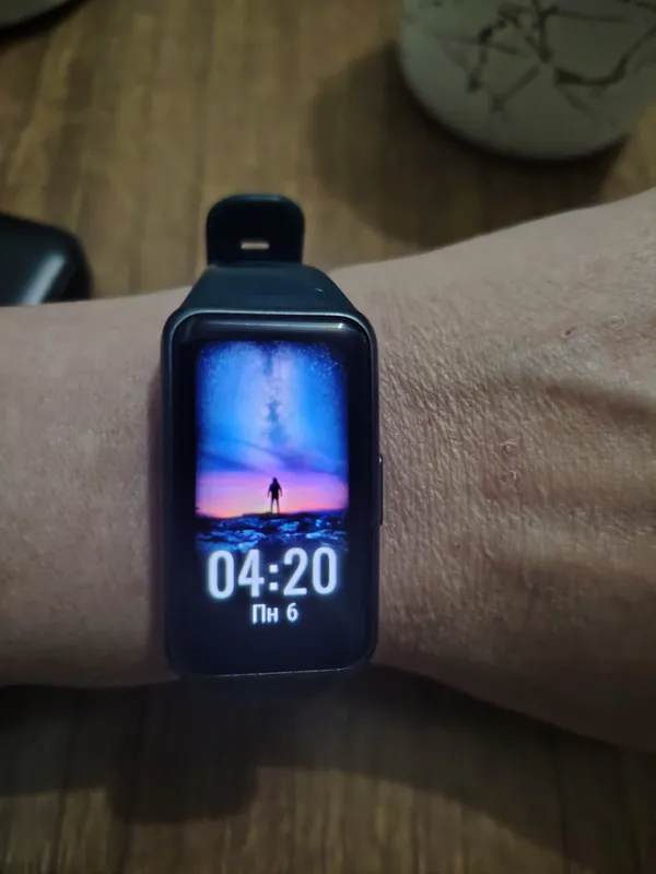 Huawei band 6A7D 1 Huawei band 6A7D 1