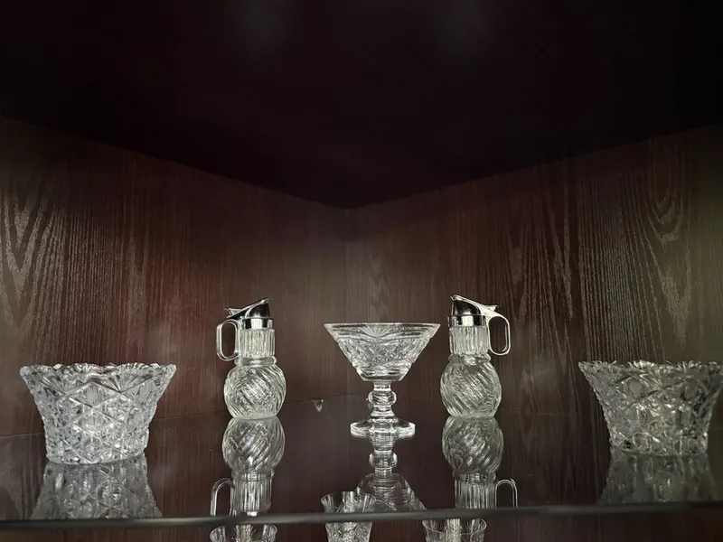 Turli xil billur, «Madonna» servisini sotaman 7 Turli xil billur, «Madonna» servisini sotaman 7