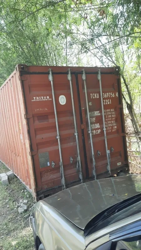 Konteyner sotiladi 6 metrli 2 Konteyner sotiladi 6 metrli 2