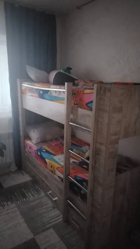 срочно продаётся двухэтажная кровать 2 срочно продаётся двухэтажная кровать 2