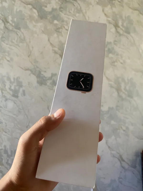 часы Apple 1