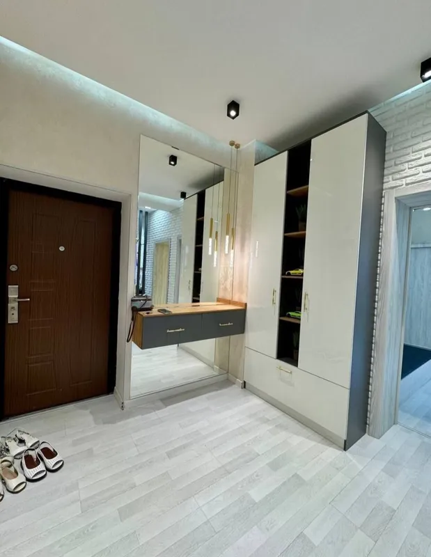 Аренда Квартира  Мирзо Улугбекский  район 4