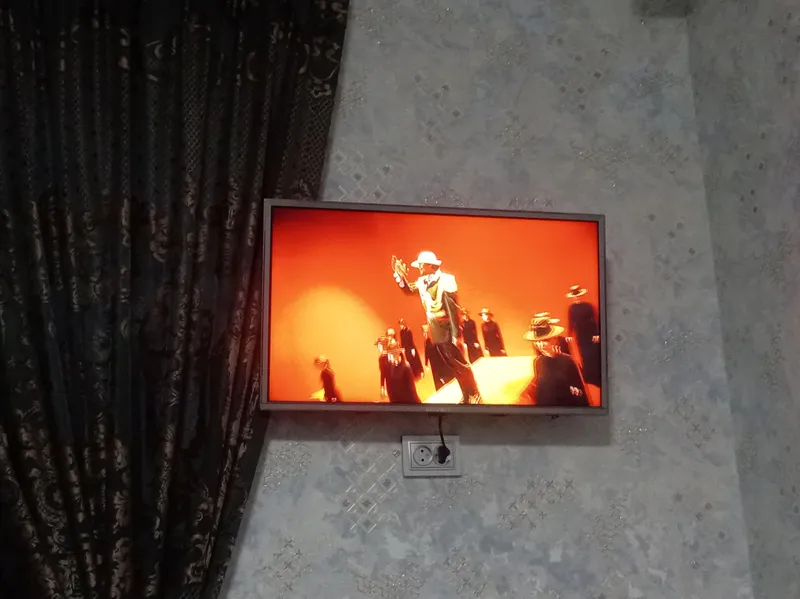 Телевизор 32" + приставка 3