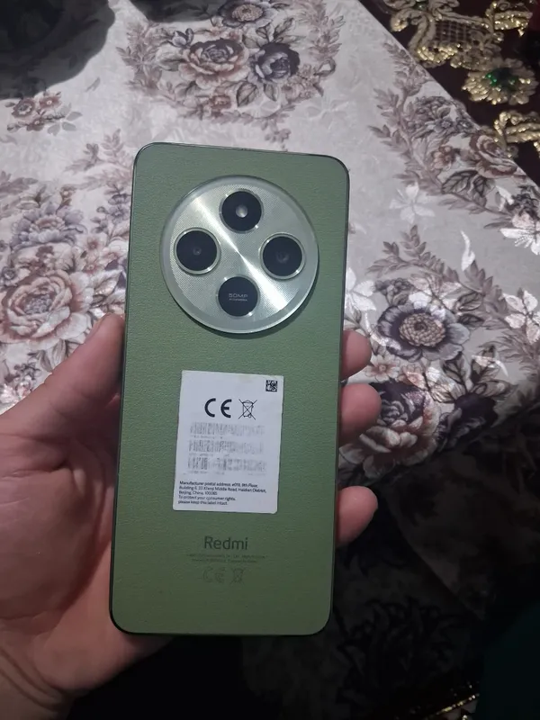 sotiladi  2.600 000  holati  yaxshi