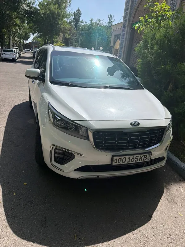 Kia Carnival 161000 yurgan propan benzin 2020 — фото 5