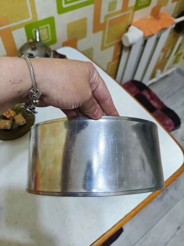 Форма для выпечки новая,круглая 1