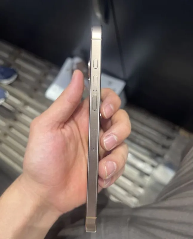 iPhone 16 Pro Max Desert, 256 ГБ, аккумулятор 87%, состояние отличное 2 iPhone 16 Pro Max Desert, 256 ГБ, аккумулятор 87%, состояние отличное 2