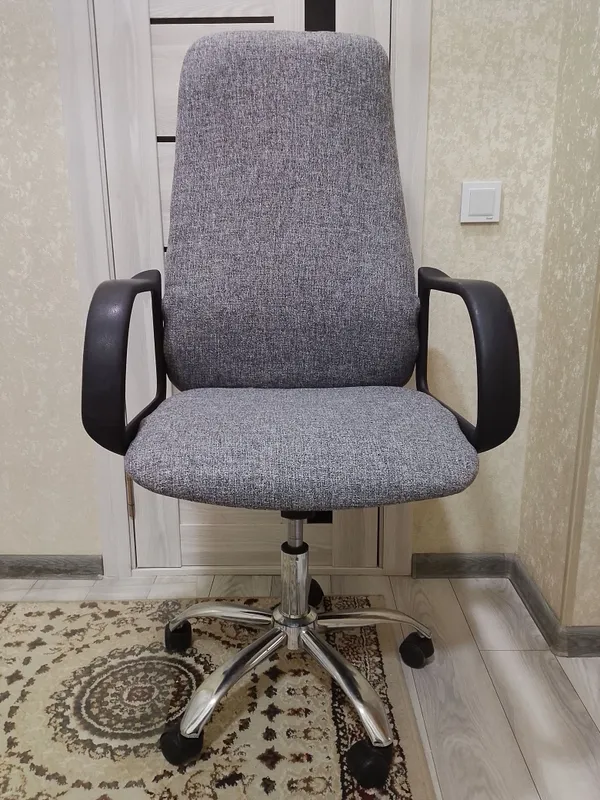 Kreslo sotiladi holati yaxshi 1 Kreslo sotiladi holati yaxshi 1