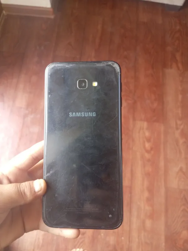 Samsung J4