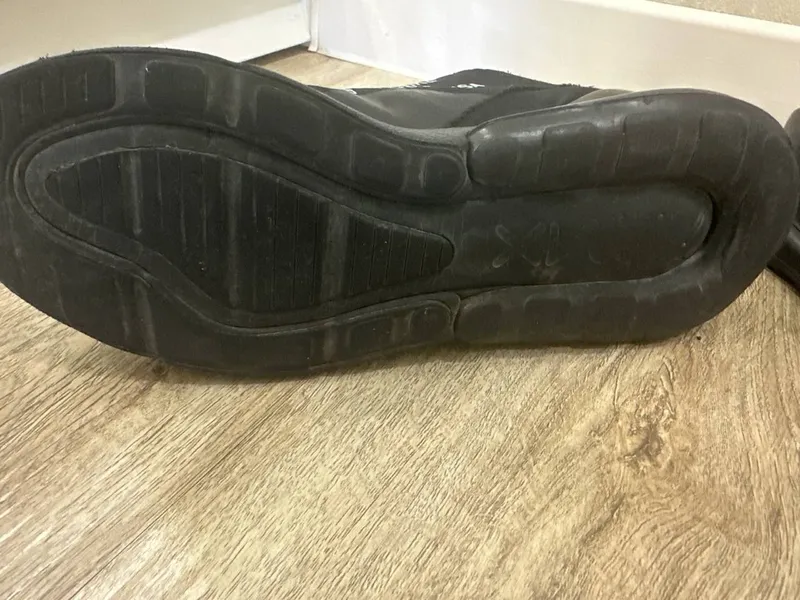 Кроссовки NIKE Air Max 270 — фото 1