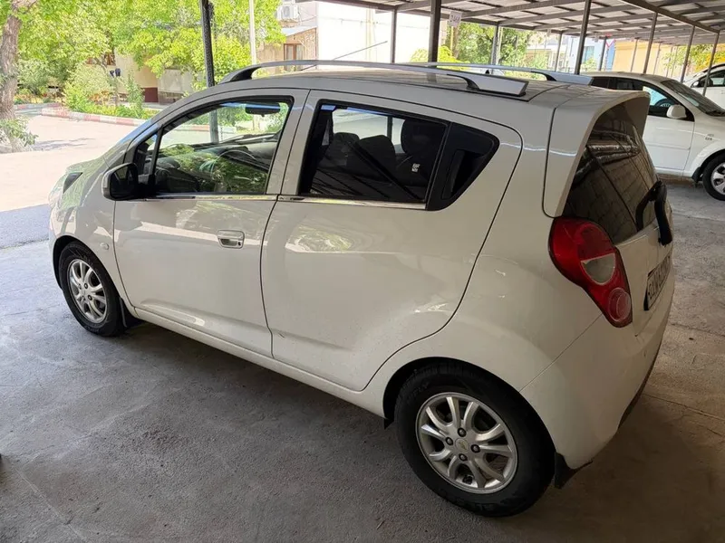 Chevrolet spark 2021 — фото 1