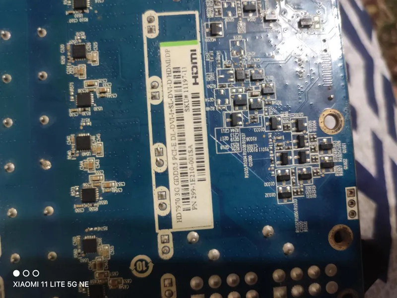 HD 7970 sotiladi 2