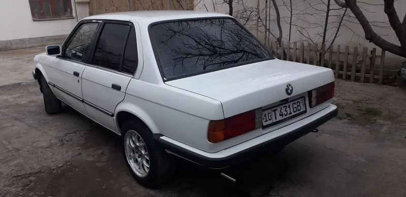 Продам BMW E30 1984 год — фото 1