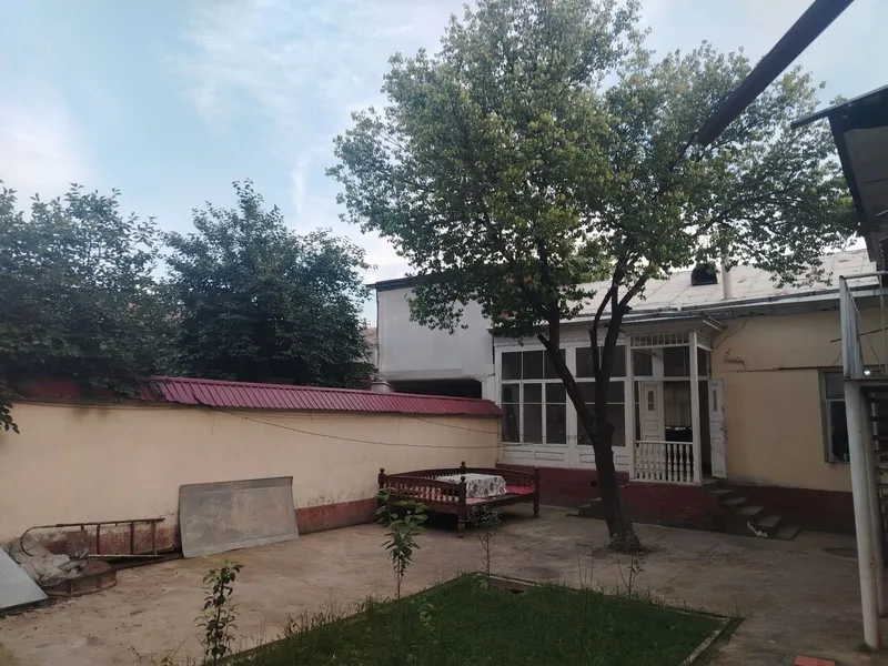 Ховли уй сотилади 3.5 сотки 5