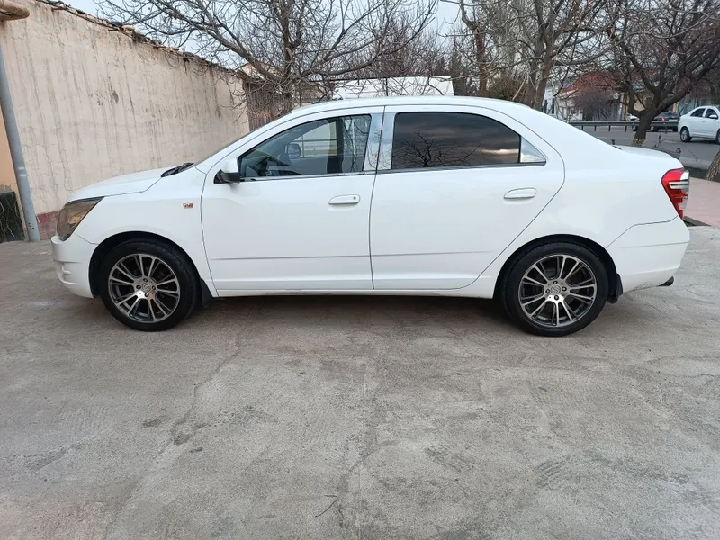 Vossen Diska Balon Brabus Stil 215 50 R17 Holati yaxshi — фото 1