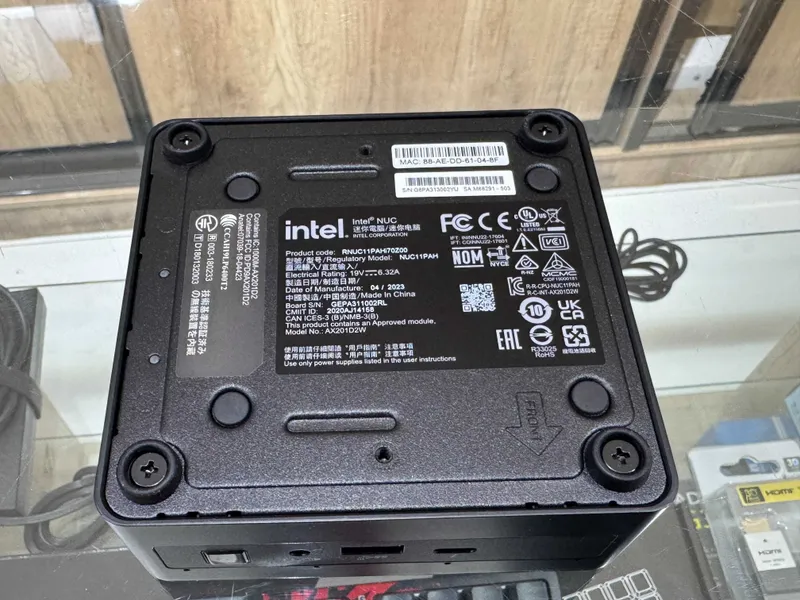 MICROSOFT SURFACE 3 Intel CORE i7-1065G7 16 GB, 256 SSD, sensorli 6 MICROSOFT SURFACE 3 Intel CORE i7-1065G7 16 GB, 256 SSD, sensorli 6