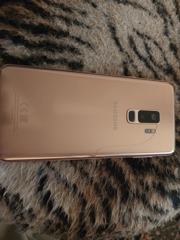Samsung s 9+ hotira 64 gb 1 Samsung s 9+ hotira 64 gb 1