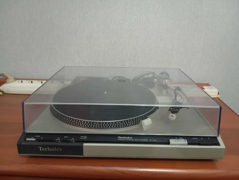 TECHNICS проигрыватель винил дисков.