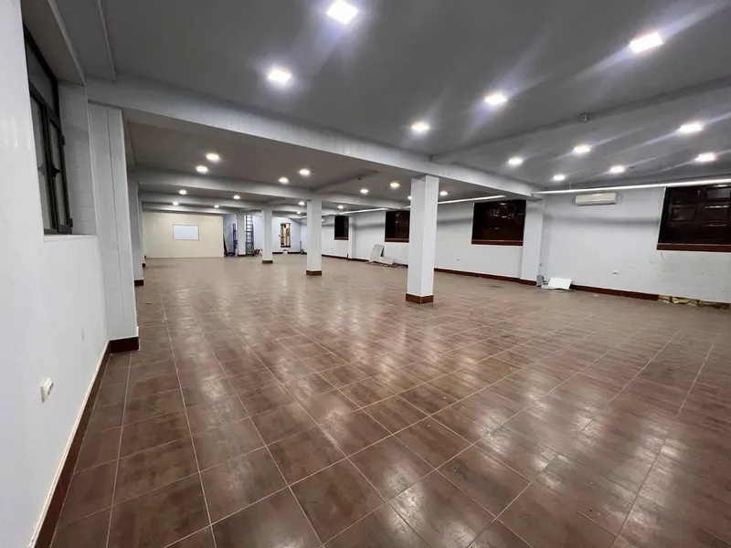 Срочно продается нежилое помещение в центре 494 квадратных Дархан — фото 2 Срочно продается нежилое помещение в центре 494 квадратных Дархан — фото 2