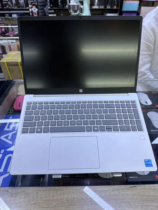 hp laptop amd r5 — фото 3
