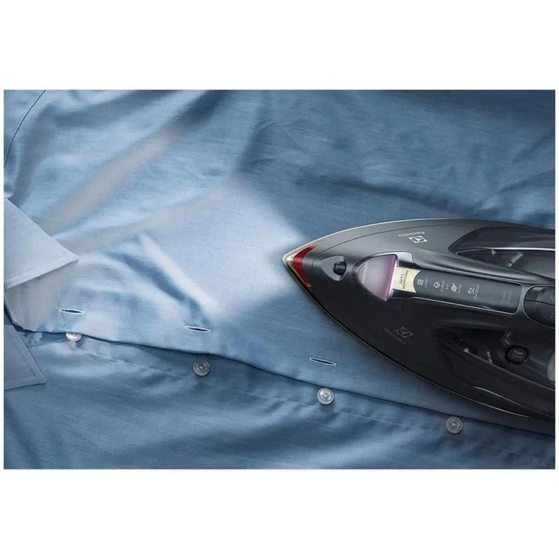 Утюг Electrolux E8SI1-8EGM 2
